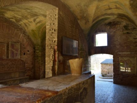 Почему стоит посетить Катакомбы Рима?